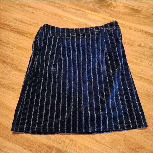 NWOT J.O.A Twist Front Mini Skirt Size Small - Picture 6 of 7